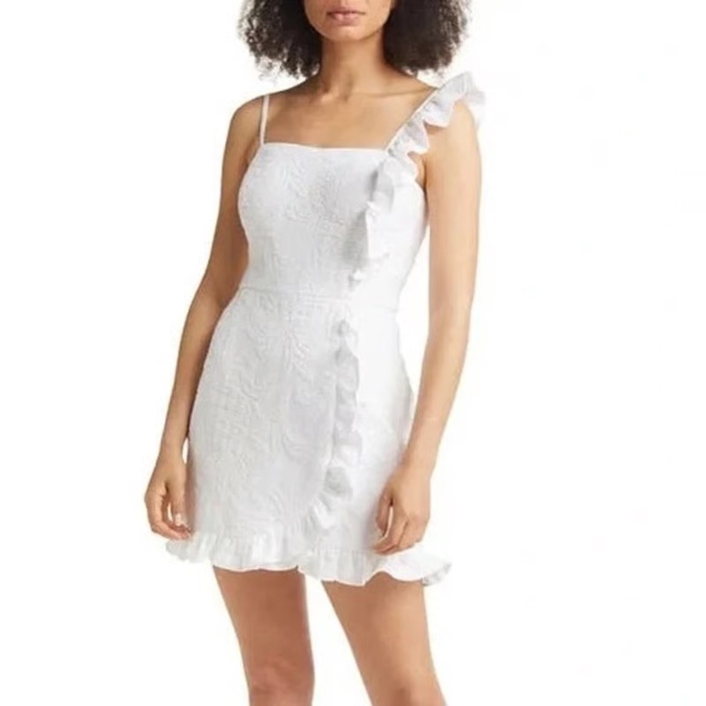 Lilly Pulitzer Maetha Romper in Resort White Pineapple Pucker Jacquard Print